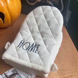 Pair of New Rae Dunn “Home” oven Mitts pot holders